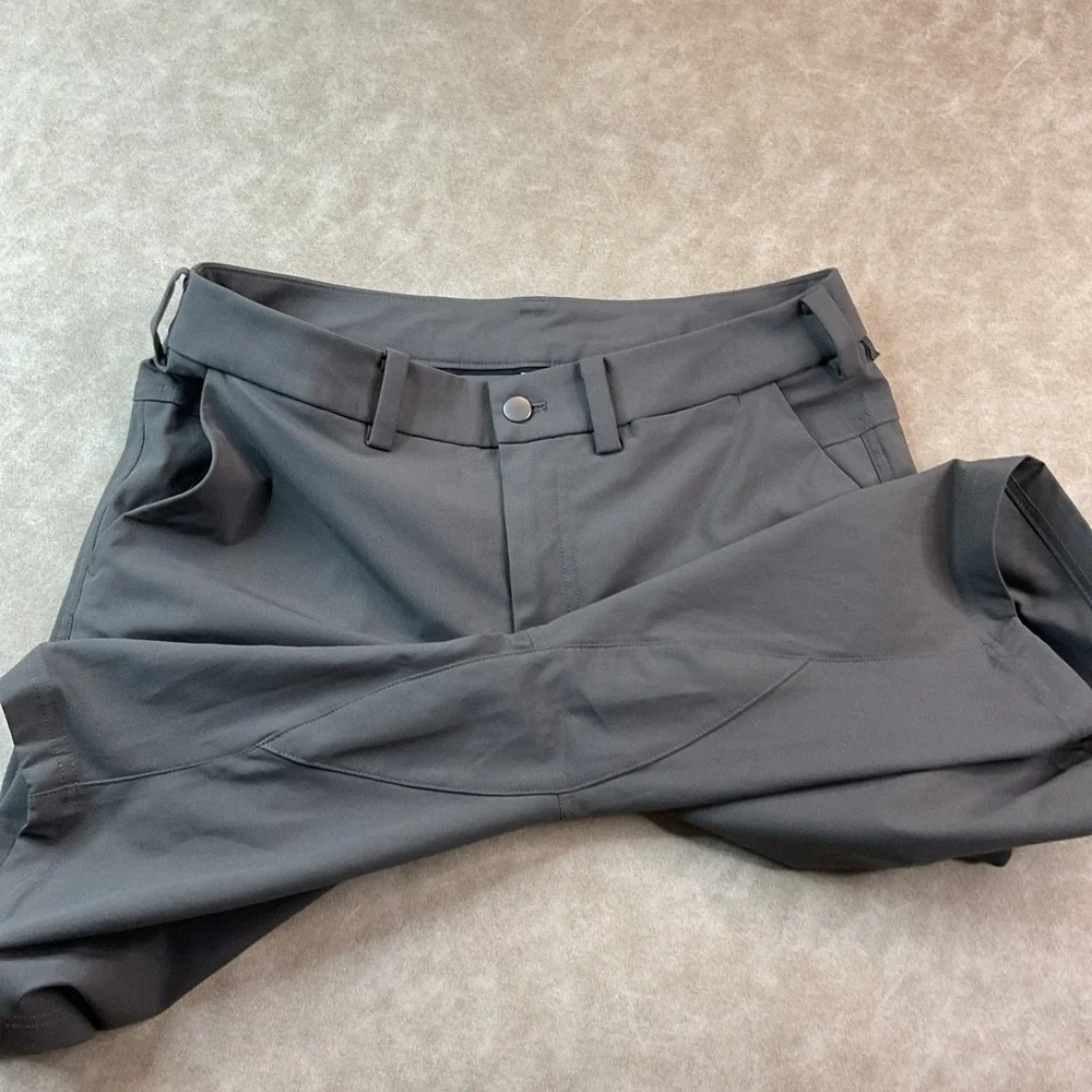 Lululemon The Works ABC Shorts Men 32 Espresso Warpstreme Performance 11